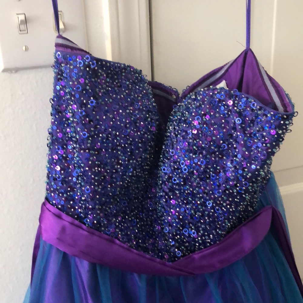 Prom dress - Picture 3 of 5